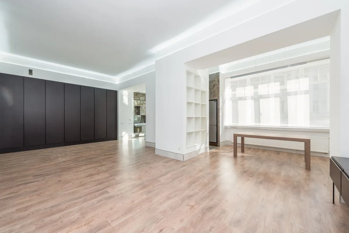 Move-in / move-out